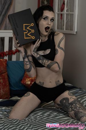 Viviana and Bobbi's Tattooed Bodies Intertwine As They Suck Each Other - Photo 48