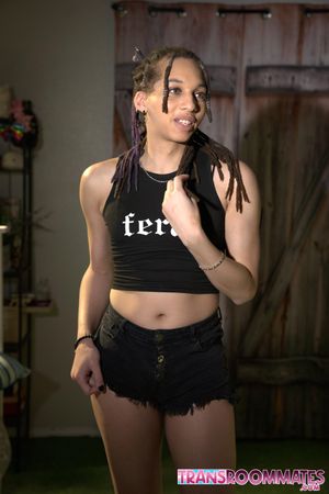 Madame Morgan's Romantic Trans Anal Fuck with Aelin Blue - Photo 15