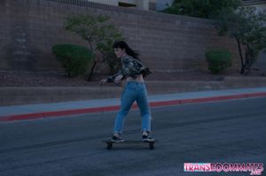 Meddie Blooms and Lana Vice's Romantic Bareback Creampie Fest - Photo 11