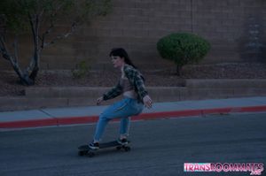 Meddie Blooms and Lana Vice's Romantic Bareback Creampie Fest - Photo 14