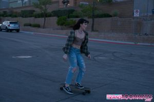 Meddie Blooms and Lana Vice's Romantic Bareback Creampie Fest - Photo 17