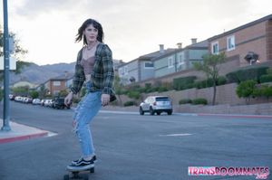 Meddie Blooms and Lana Vice's Romantic Bareback Creampie Fest - Photo 19