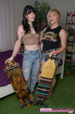 Meddie Blooms and Lana Vice's Romantic Bareback Creampie Fest - Photo 210