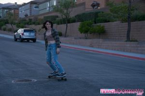 Meddie Blooms and Lana Vice's Romantic Bareback Creampie Fest - Photo 5