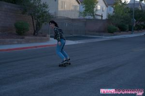 Meddie Blooms and Lana Vice's Romantic Bareback Creampie Fest - Photo 8