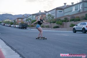 Meddie Blooms and Lana Vice's Romantic Bareback Creampie Fest - Photo 84