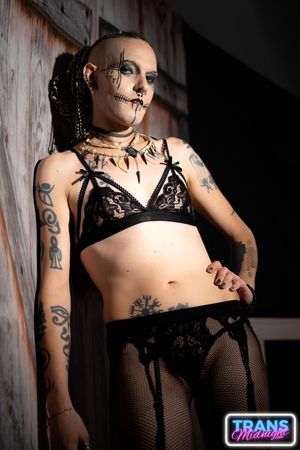 Alt Trans Goth Barbie Can Take BBC - Photo 14