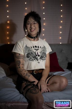 Petite Asian Ghost Park Handles BBC Bare - Photo 4