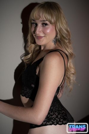 Blonde Beauty Haven Rose Is So Hard For Sex - Photo 37