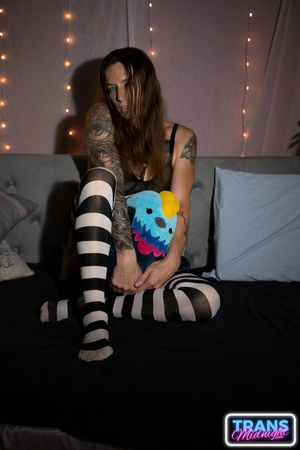 Slender Naomi Madness Worships Cock Bareback - Photo 103