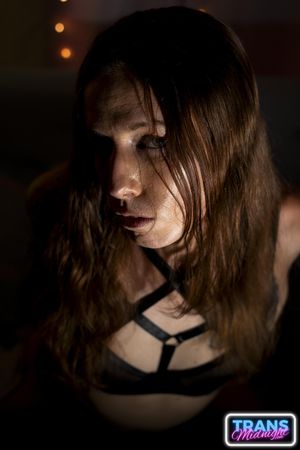 Slender Naomi Madness Worships Cock Bareback - Photo 109