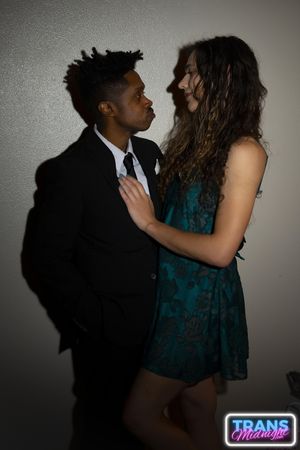 Slender Trans Sadie Sunstone Loves Pleasing BBC - Photo 103