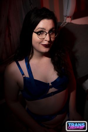 Pale Beauty Memphi Hart Loves BBC Bareback - Photo 127