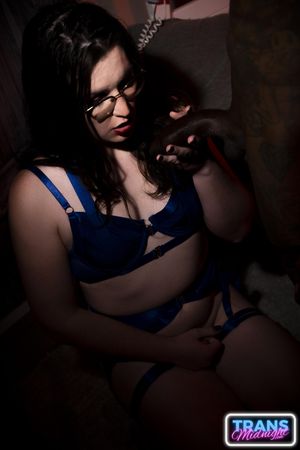 Pale Beauty Memphi Hart Loves BBC Bareback - Photo 130