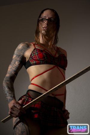 Sexy Naomi Madness Gives Out Bareback - Photo 107