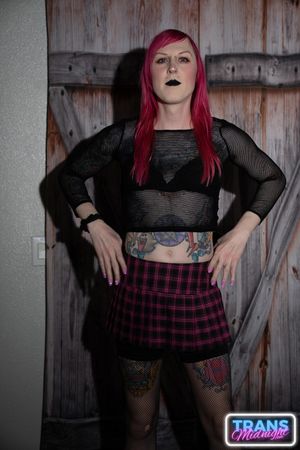 Alt Babe Luci Belle Spread Open By BBC - Photo 104