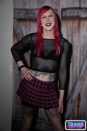 Alt Babe Luci Belle Spread Open By BBC - Photo 106