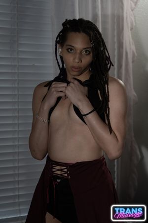 The room is filled with the scent of desire as Silas explores Aelin's body with fervent curiosity, their connection electric from the start. - Photo 29