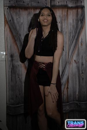 The room is filled with the scent of desire as Silas explores Aelin's body with fervent curiosity, their connection electric from the start. - Photo 4