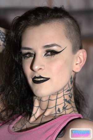 Viviana Rose, the transgender star, takes a big cock deep in her throat and ass - Photo 5