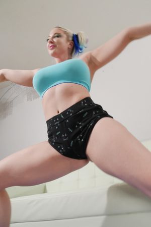 Experienced Yogi Leya Falcon Shows Her Poses And Masturbates - Photo 18