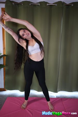 Amazing Riley strips during stretching, then masturbates until orgasm - Photo 4