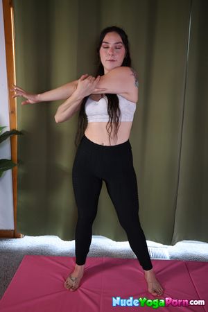 Amazing Riley strips during stretching, then masturbates until orgasm - Photo 6